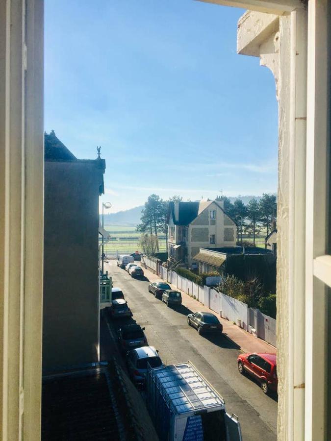Appartement En Plein Centre De Deauville 2Eme ภายนอก รูปภาพ